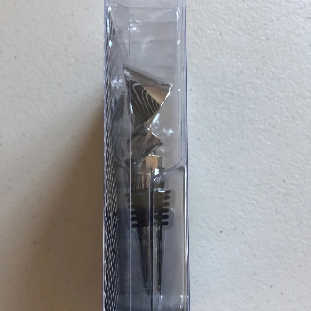 Wild Eye Designs silver shiny bow wine stopper